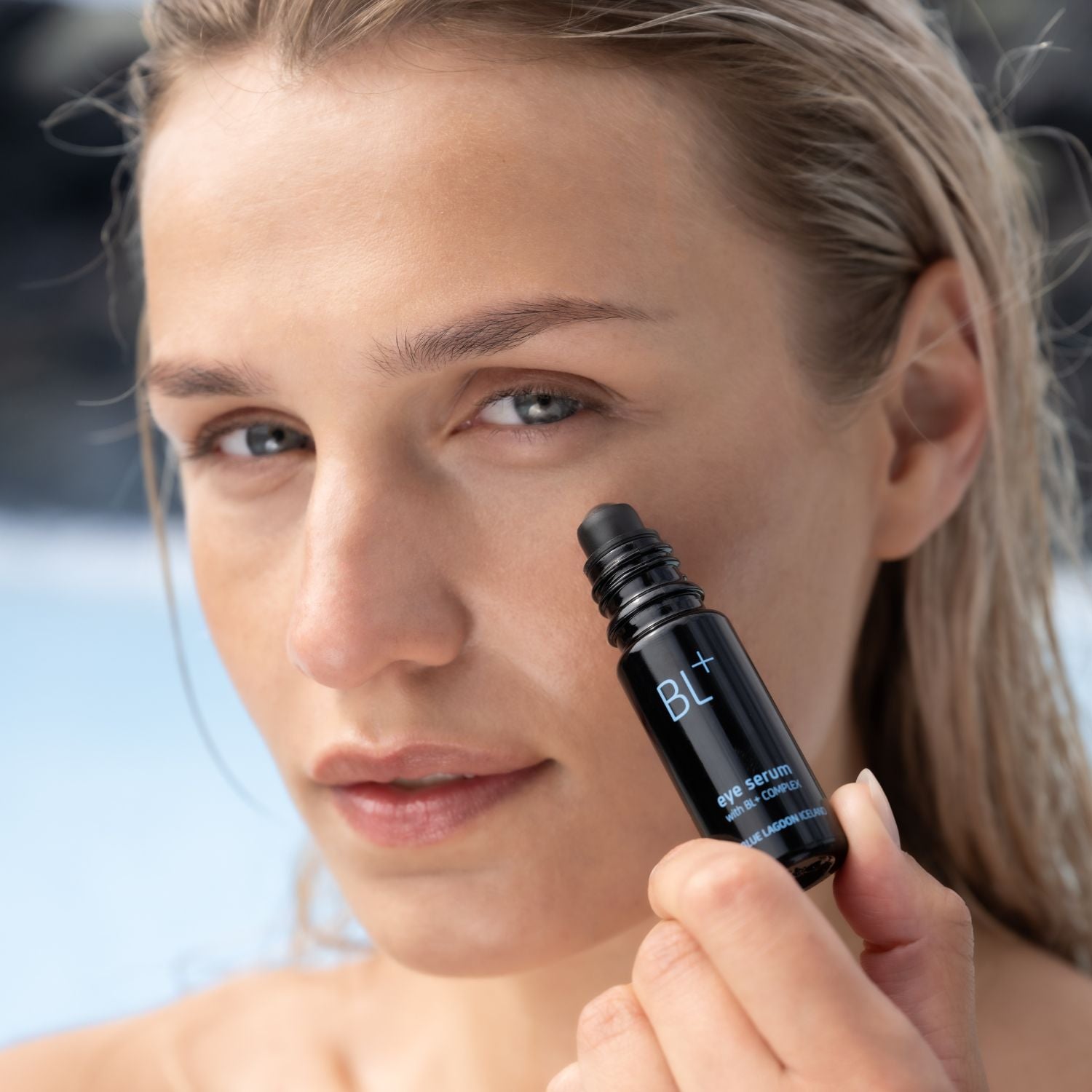 Módel með BL+ Eye Serum