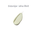 Áferð BL+ Retinol Cream 0.3% sem sýnir slétta, ljósleita kremáferð